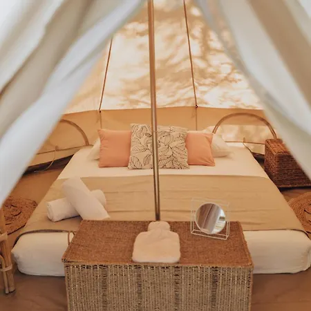 Luxury tent Cocooning Tipi - *